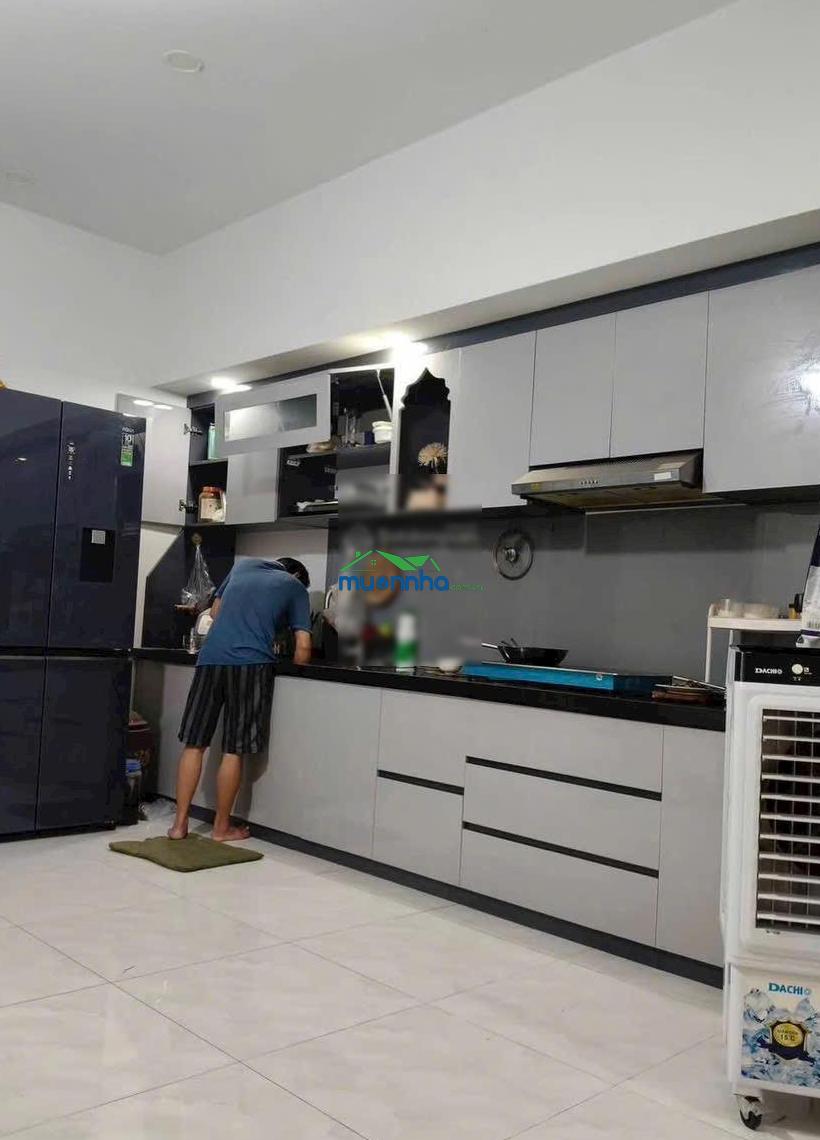 10tr/tháng. nhà lầu p. phú lợi, thủ dầu một, bình dương. hẻm huỳnh văn lũy. 3pn. 2wc. sân oto - 4