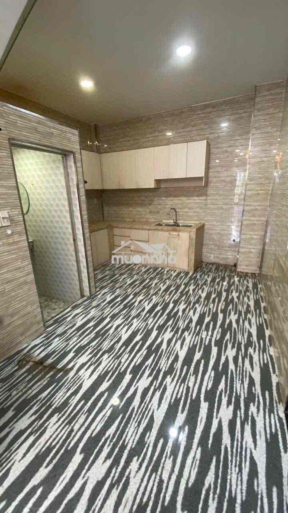 Cho thuê nhà đường âu cơ gần ngã tư lạc long quân - âu cơ- 4pn - 3wc - 2