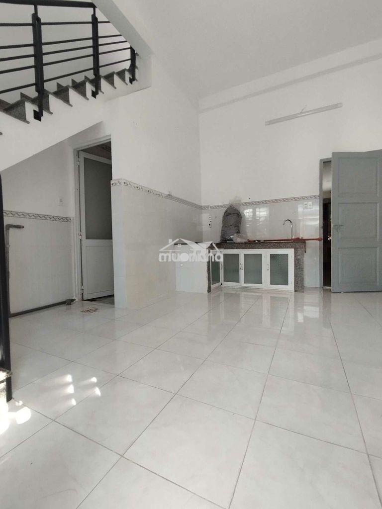 🏠 Cho thuê nhà thống nhất - hxh tới cửa - 3 tầng btct - 2pn - giá 8tr - 2