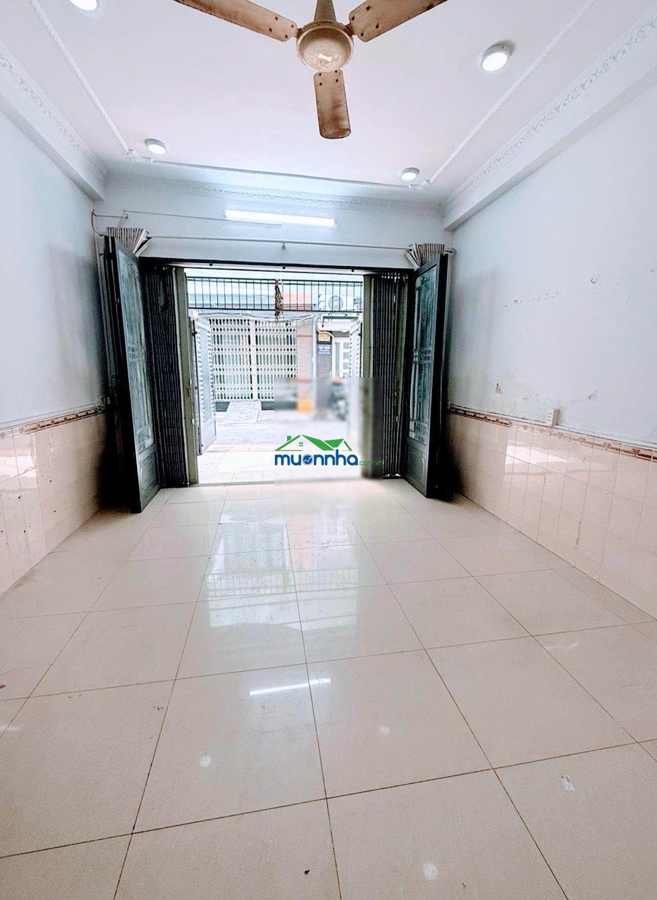 Mặt tiền đường nhựa 6m lý phục man q7 - xe hơi ngủ trong nhà
