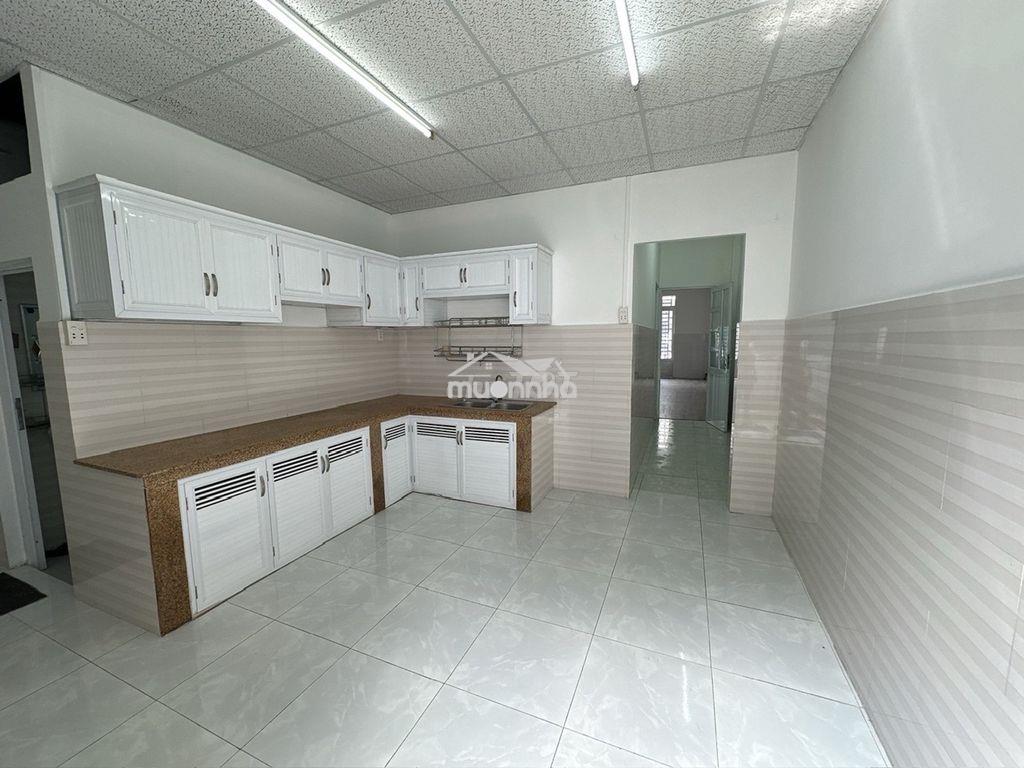 Bán nhà ngang 5m ~ 80m2 - 5,9 tỷ - sát nguyễn sơn, tân phú - 3pn, 2wc - 3