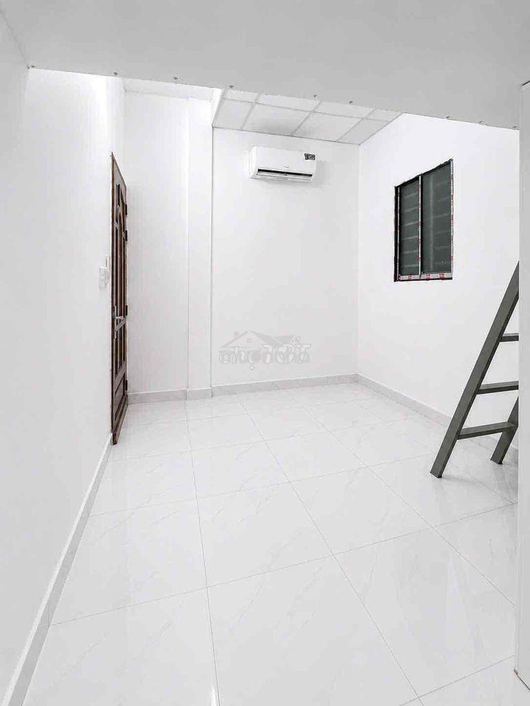 Cho thuê phòng trọ cửa sổ trời ngay đại học văn lang - 3