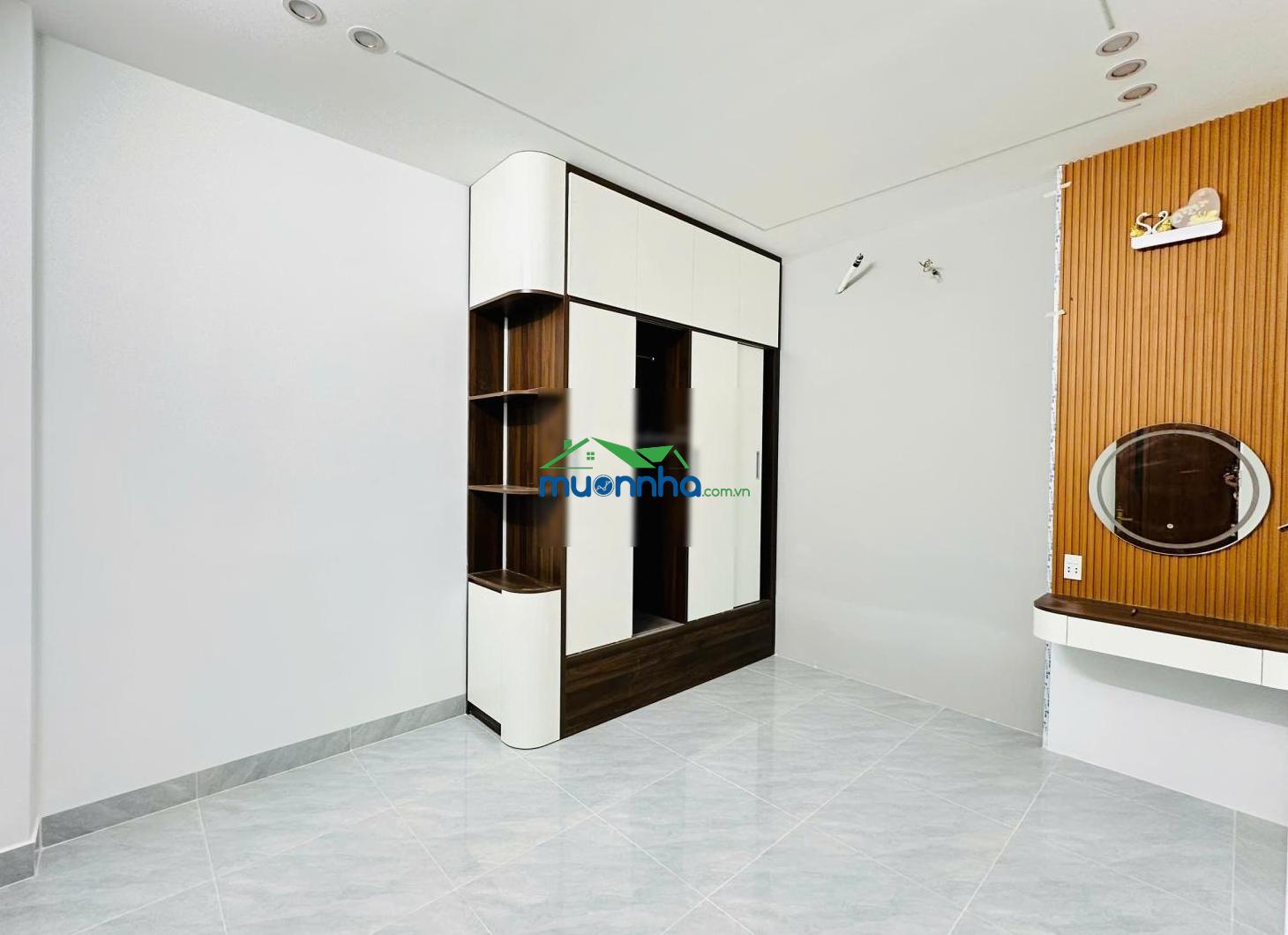 Bán nhà đẹp sát mặt tiền lã xuân oai, long trường, full nội thất, đã hoàn công, giá chỉ hơn 6 tỷ