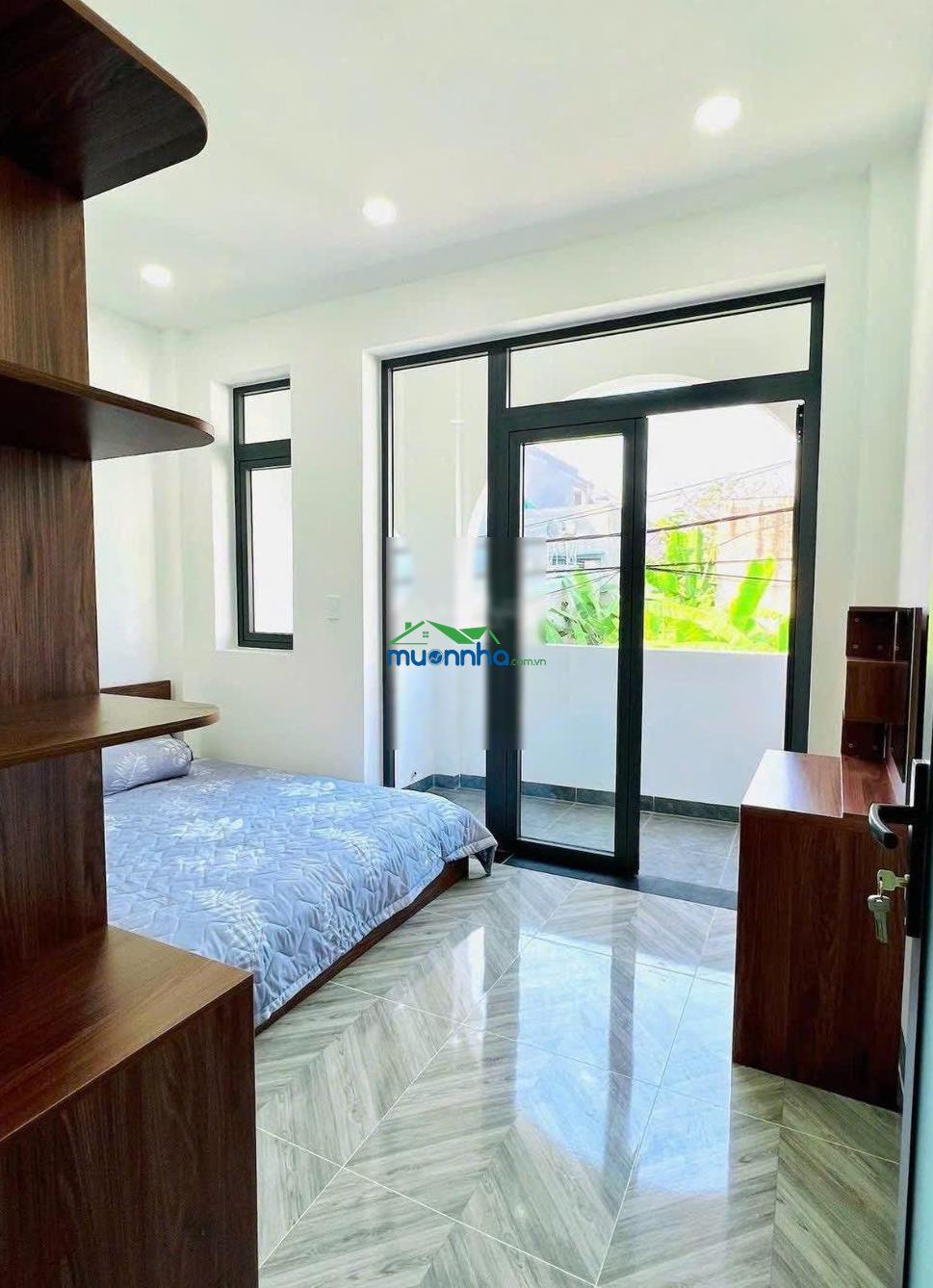 Giảm 450 triệu còn 4,8 tỷ nhà đẹp 3 tầng xe hơi trong nhà! hẻm 47 trường lưu quận 9 - 4