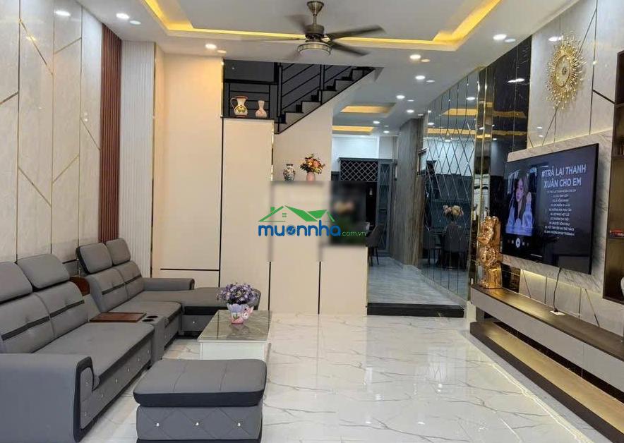 Bán nhà cạnh phú mỹ hưng - dt: 5m x 14m - 3 tầng 4 pn - shr - tặng nội thất - chỉ 8.05 tỷ - 2