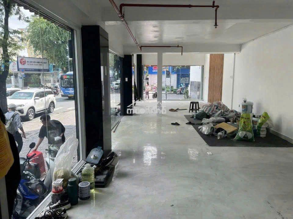 Ngang khủng 22m hầm 7 tầng - cho thuê căn góc quận 3 chỉ 270 triệu - 4
