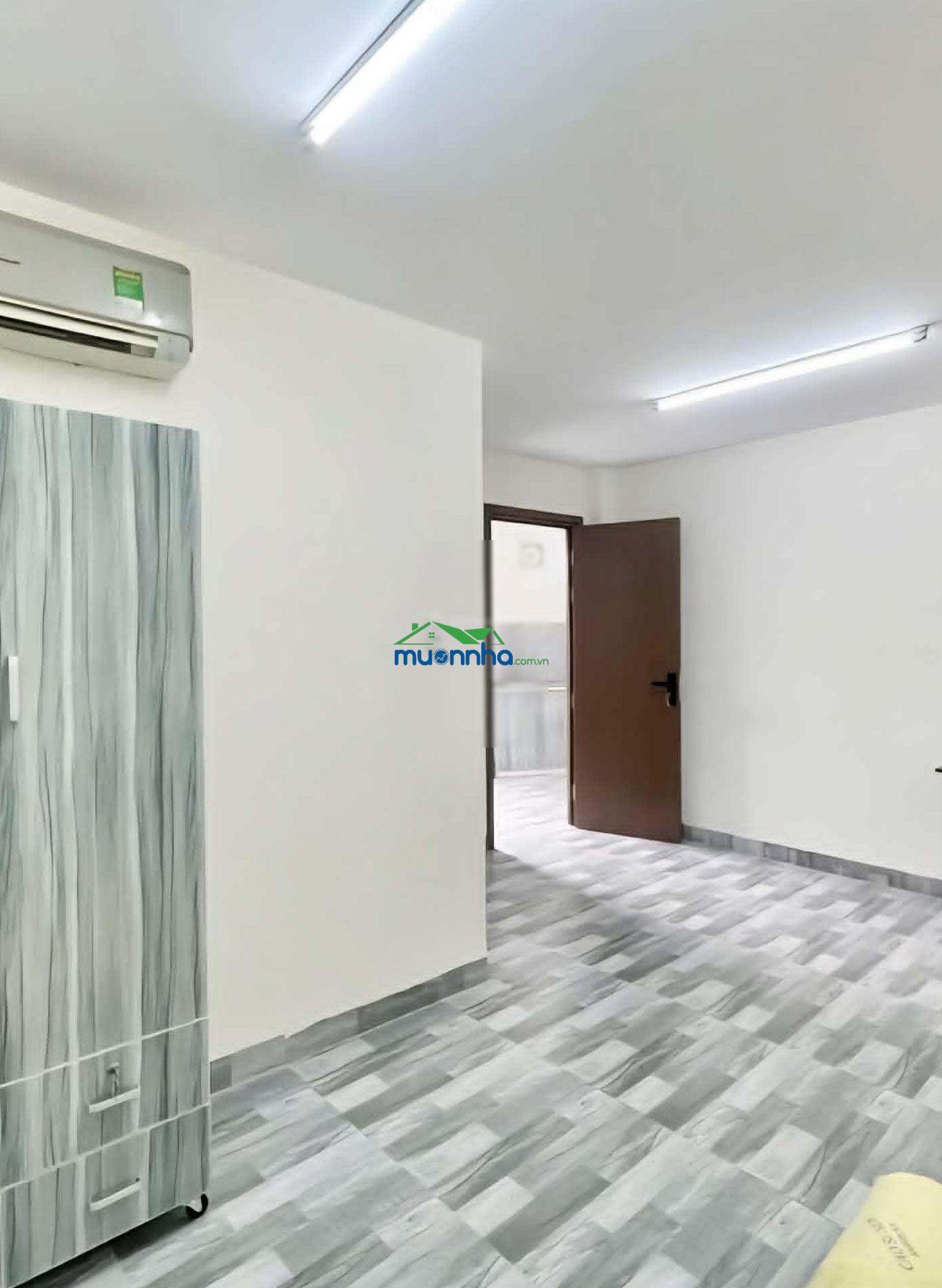 Ngay emart phan văn trị - 6 chdv - 360tr/năm chỉ 6.49 tỷ còn bớt.