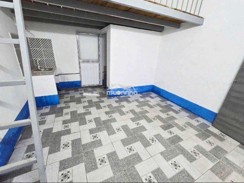 Phòng trọ có máy lạnh ở gần vincom ngã tư 550 dĩ an giá 1tr5 -1tr8 - 2