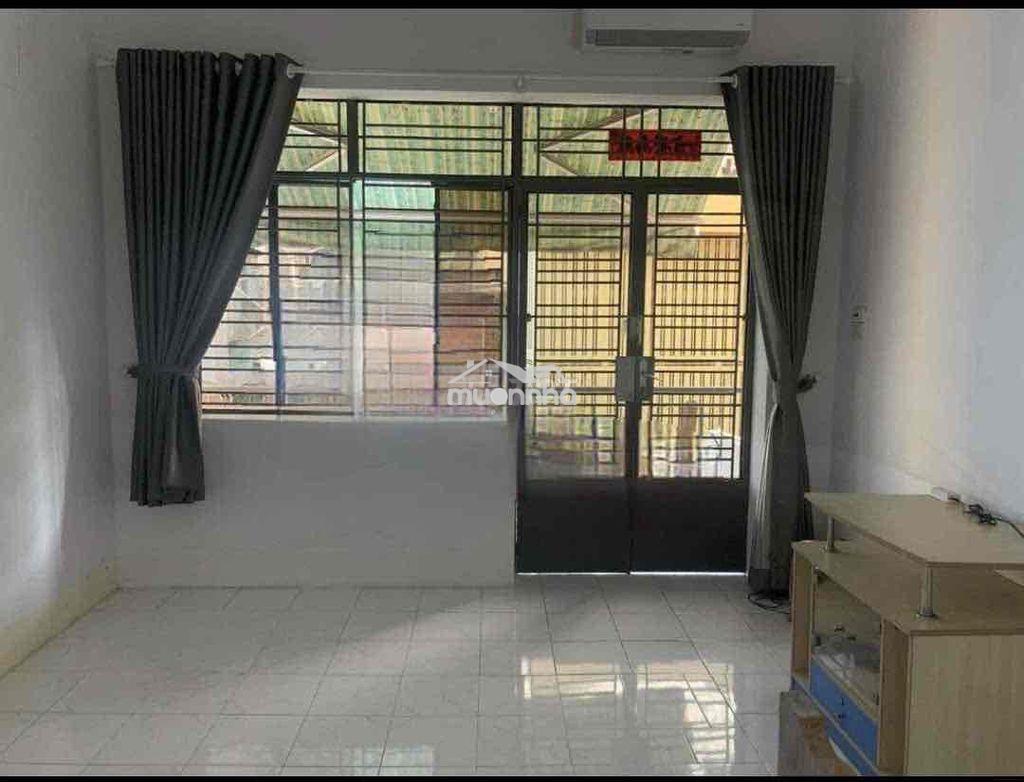 Cho thuê nhà nc trệt 2 lầu có sân phơi.3pn 2wc. trần quốc thảo q3 - 2