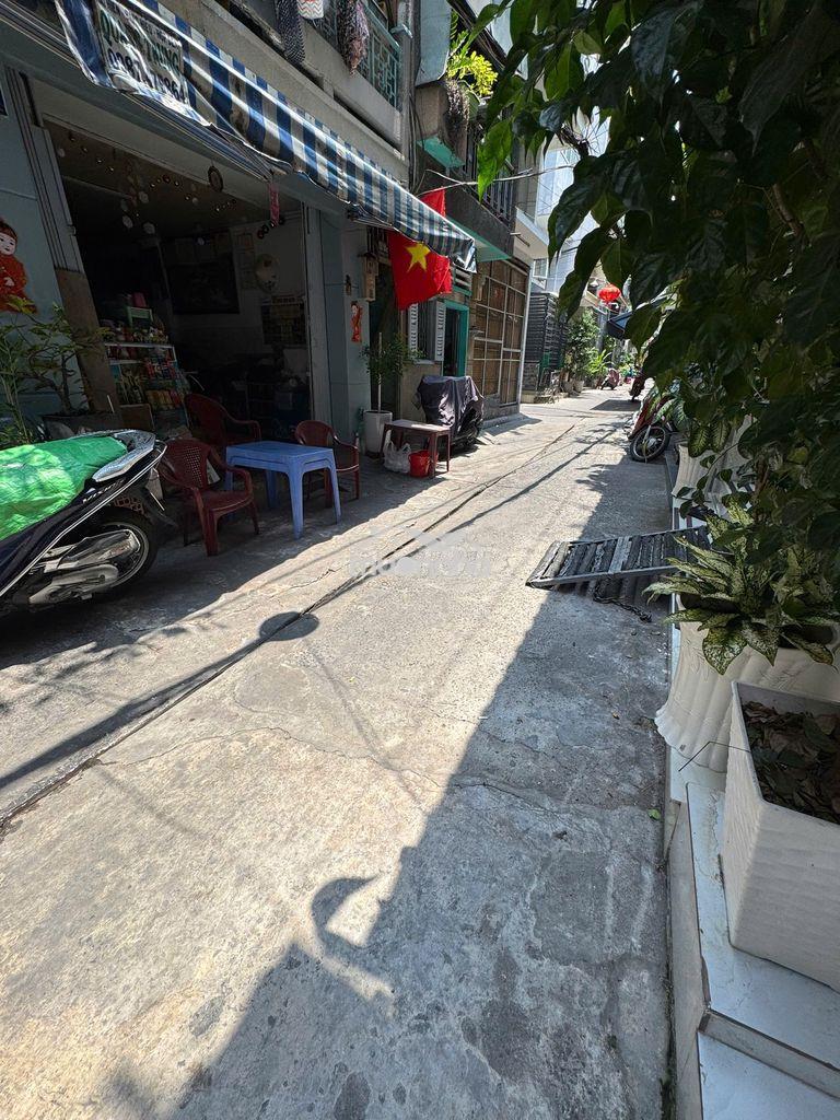 Bán nhà đẹp mới hẻm rộng đường lê hồng phong p1 q10  - 2