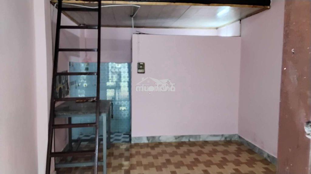 Phòng trọ giành cho 3 người - 2