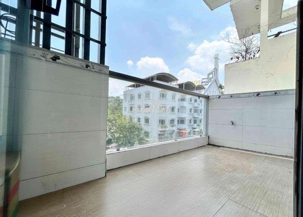 Phòng mới đẹp, giờ giấc tự do - 3