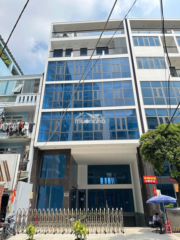 Cho thuê tòa nhà văn phòng 1200m2 gần ngay landmark 81