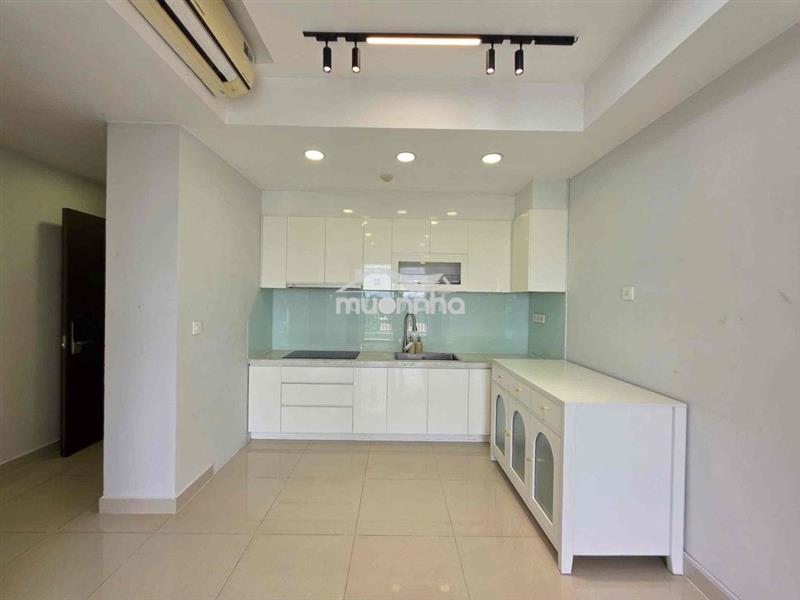 Căn hộ nội thất cơ bản 2 phòng ngủ view đông nhà đẹp