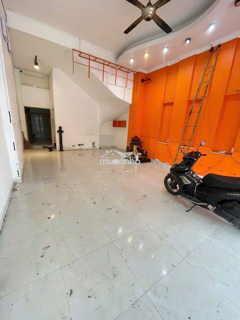 ✅✅Cho thuê nhà 2 lầu mặt tiền sầm uất sát ngã tư thủ đức - 2