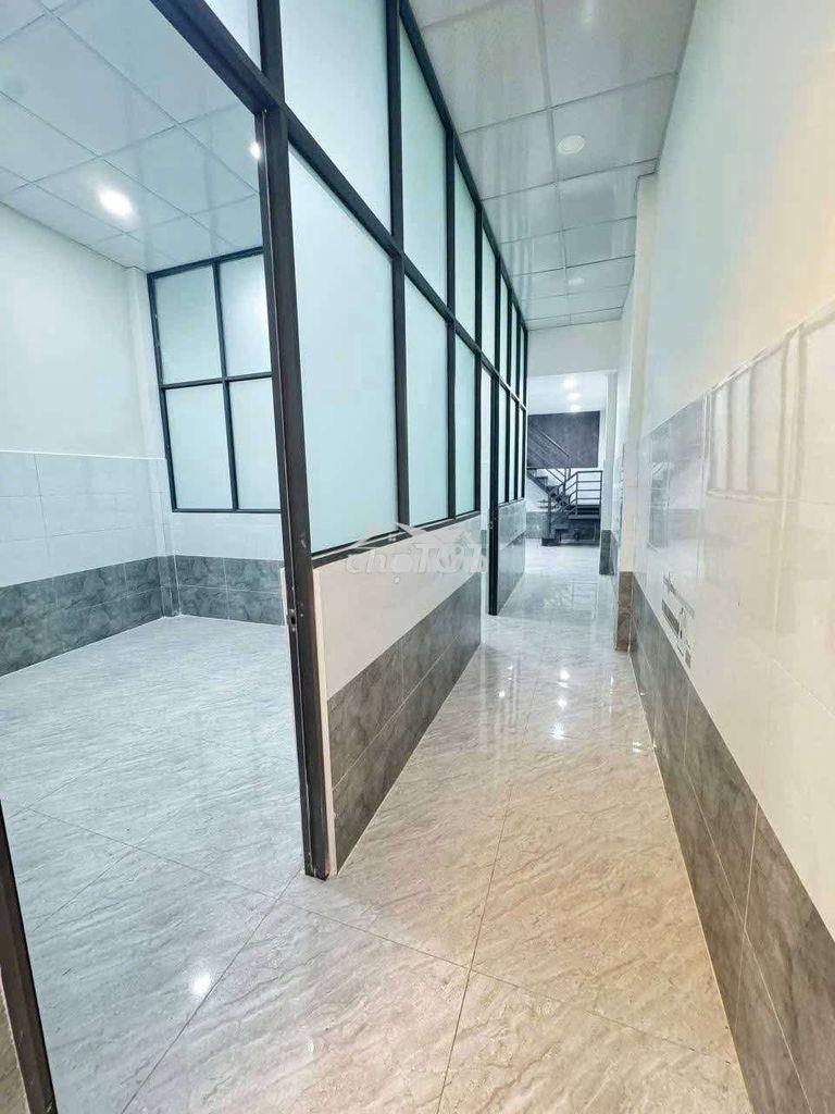 Bán nhà số nhà huyện dt: 4m*20m nở hậu 5m 3pn 2w đường 7m thông - 2