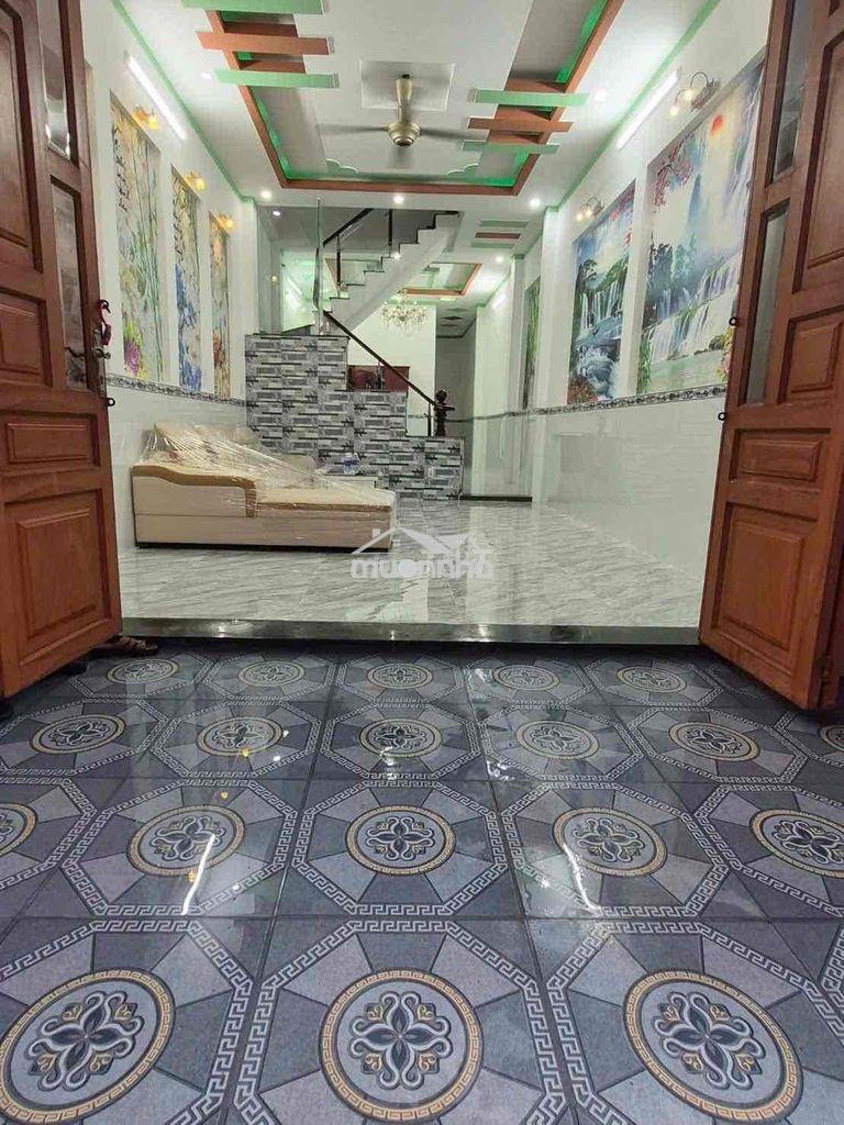 Chủ kẹt tiền bán giá 780tr/106m2 nhà hoàn công gần ngã tư bình chuẩn