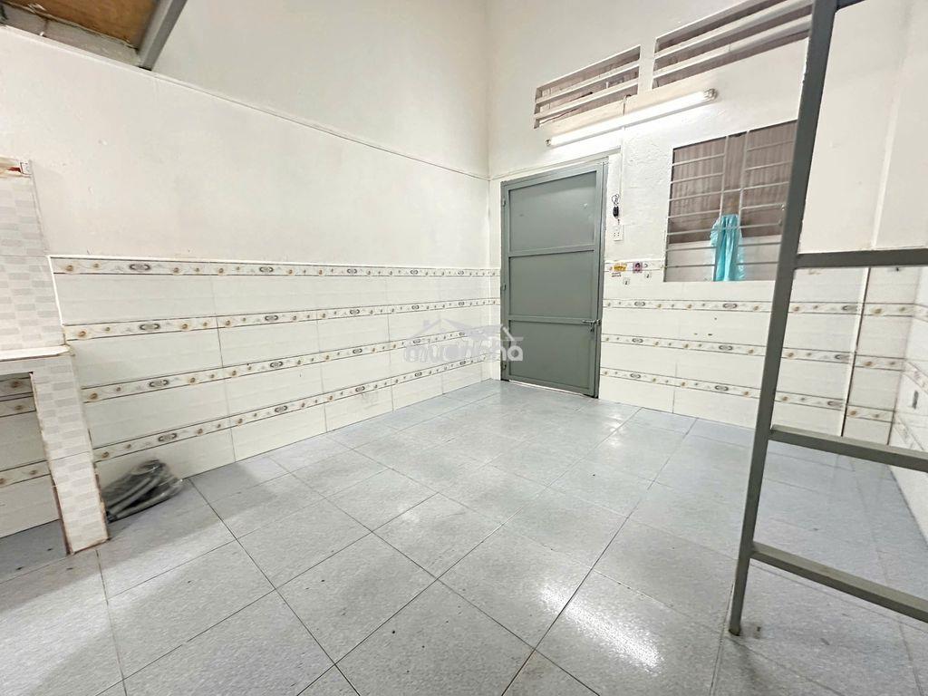Cho thuê phòng trọ có gác cao, ngay đường dương đình hội quận 9 - 3