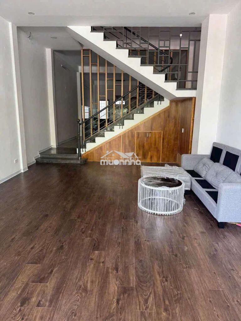 🏡 Cho thuê nhà 2 tầng mt hoàng sỹ khải - 3
