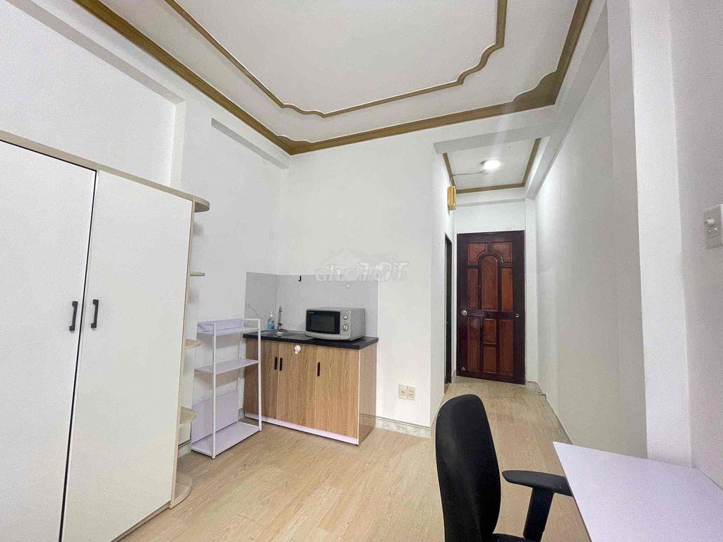 Cho thuê phòng trọ có ban công trang bị đầy đủ nội thất gần bùi viện - 4