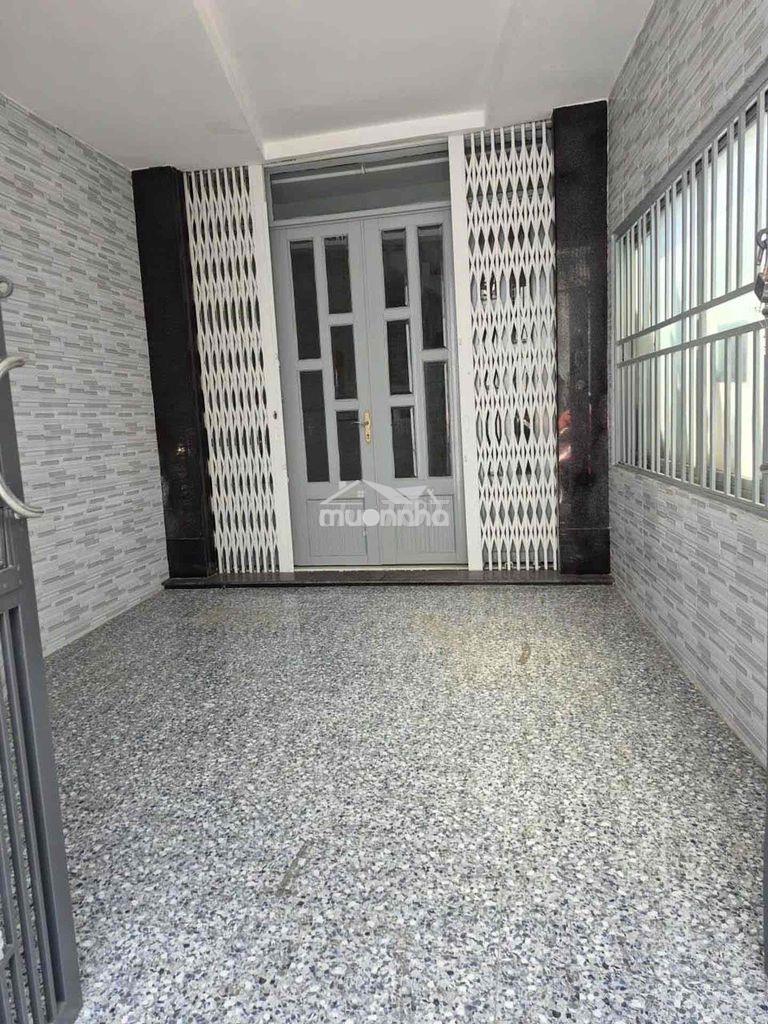 Nhà bến vân đồn 3 tầng 134m khu dân cư không quy hoạch nhỉnh 5 tỷ tlcc