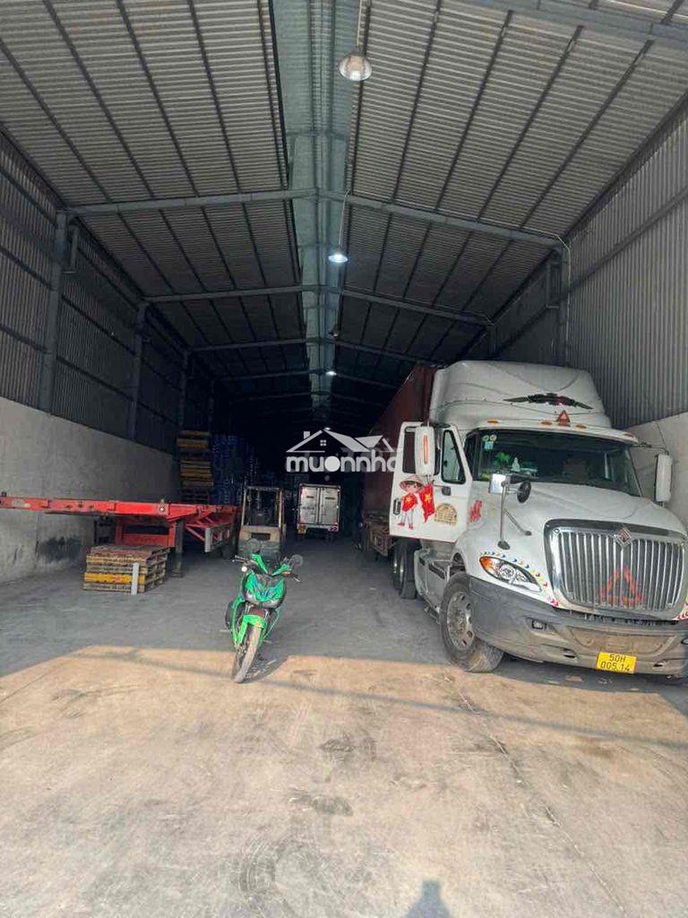 Mặt bằng kinh doanh đường trục chính 600m - 2