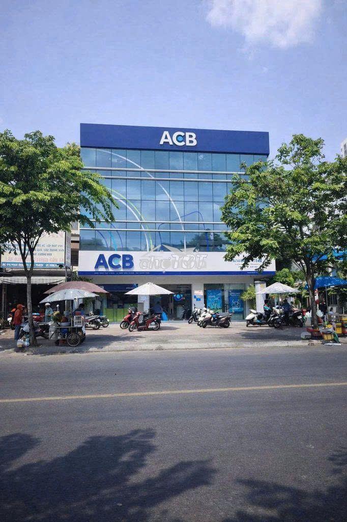 Cho thuê nhà mặt tiền đường cách mạng tháng 8 quận 10