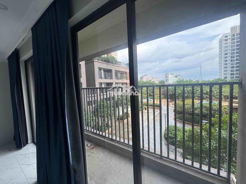 Căn duplex view hồ bơi đẹp - 4
