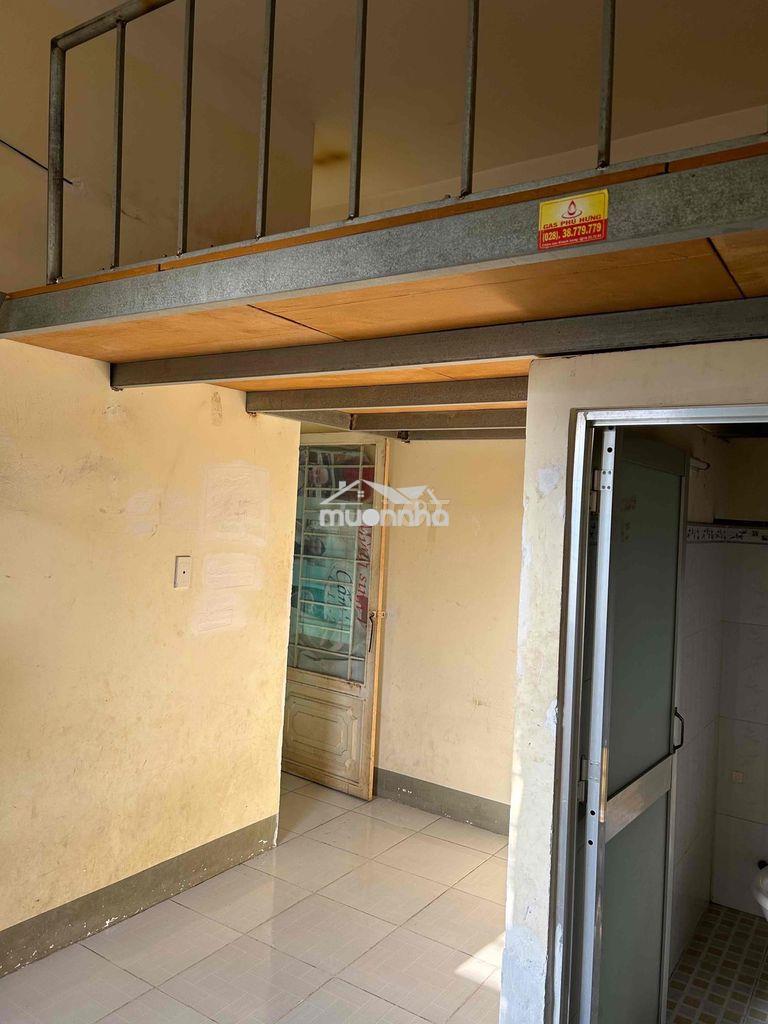 Phòng trọ cho công nhân thuê, giờ giấc tự do, wc, bếp, gác,gần chợ bà - 2