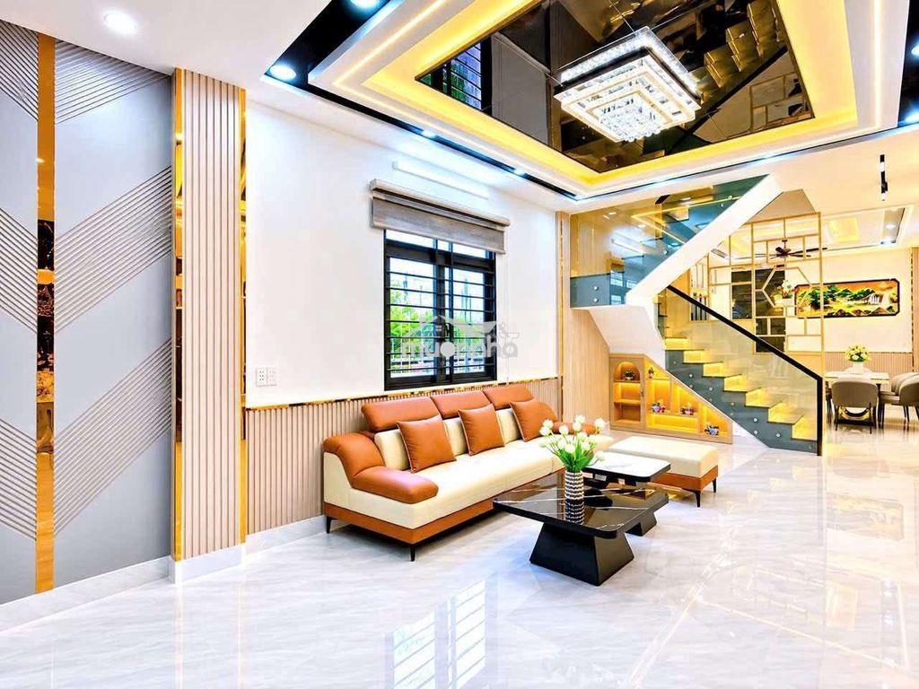 Nhà mới đẹp – hẻm xe hơi tránh – đối diện công viên. chỉ 5,7 củ - 3
