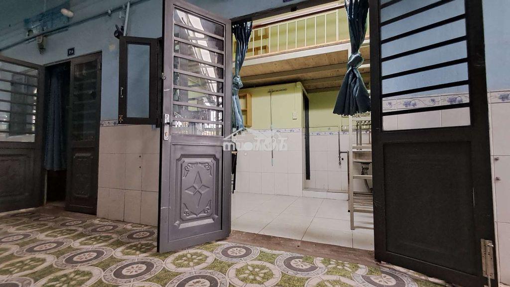 Cho thuê phòng máy lạnh, có gác, giờ tự do, gần đường phạm văn đồng - 4