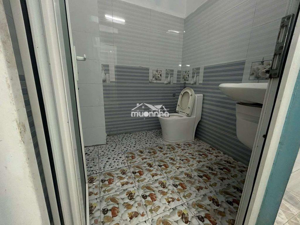Chdv trệt máy lạnh  gần ngã tư bốn xã, tô hiệu,gác, sân sau giếng trời - 4