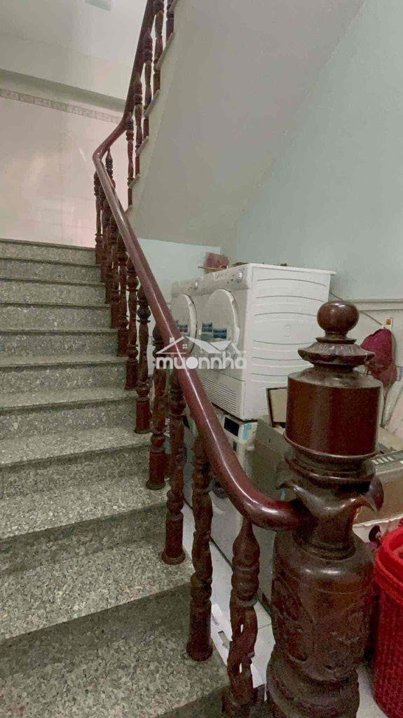 Phòng cho thuê có máy lạnh, đông hưng thuận 17 - 3