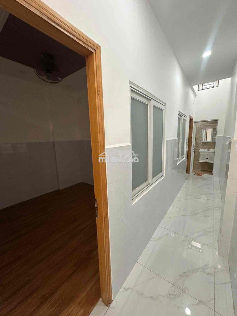 Bán nhà tân bình - 4.5x17 - 2 tâng cách 100m ra mặt tiền lạc long quân - 4