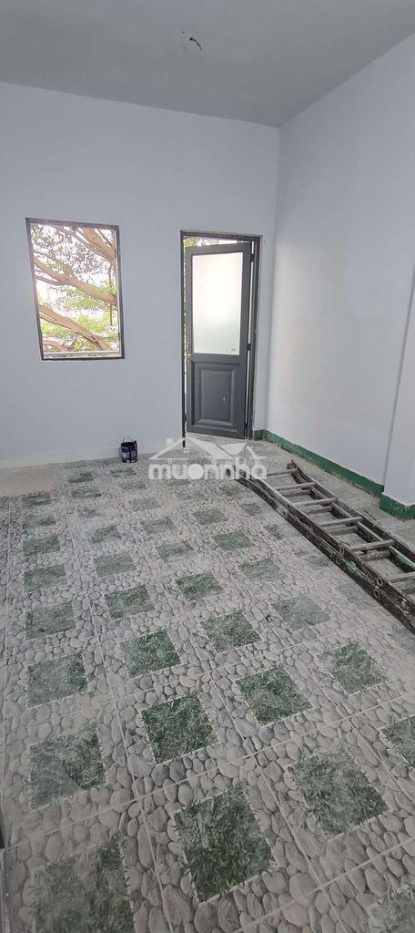 Phòng ban công rộng mới tinh - 3
