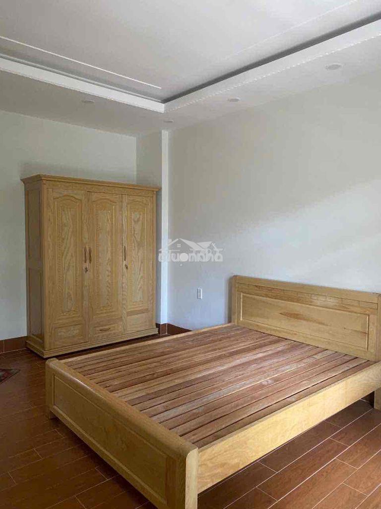 Cho thuê nhà phố 1 trệt 2 lầu 4pn  đầy đủ nội thất như hình
