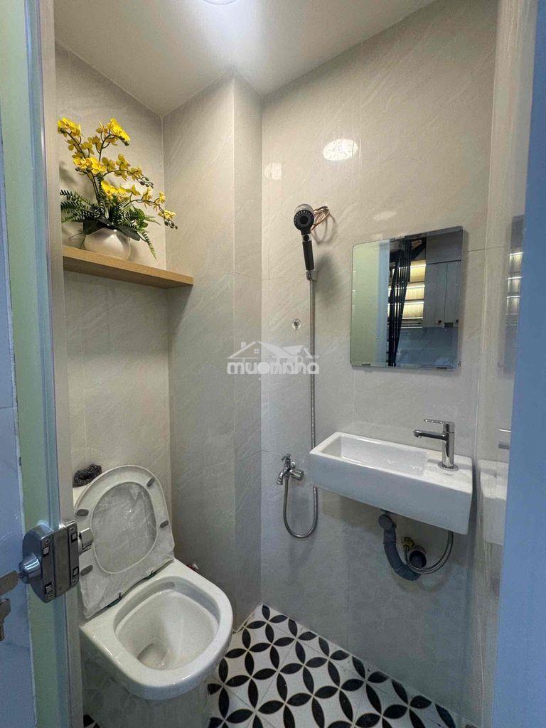 Mới đẹp 3 tầng - 3.35 x 4.5 - hẻm xe hơi thông - gần chợ bình thới - 2