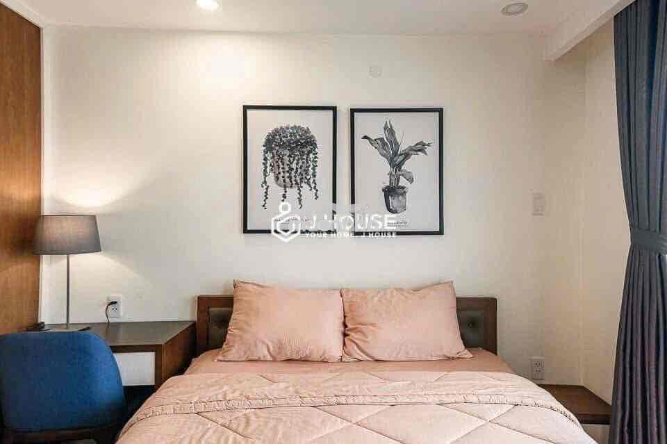 Cho thuê căn hộ full nội thất bancol thị minh khai quận 1 - 4