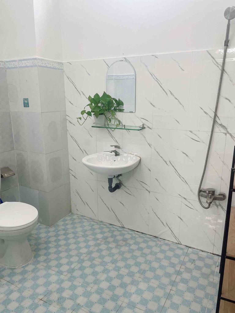 Cho thuê nữ thuê phòng 20m2 ngay đại học công nghiệp lê trọng tấn - 3
