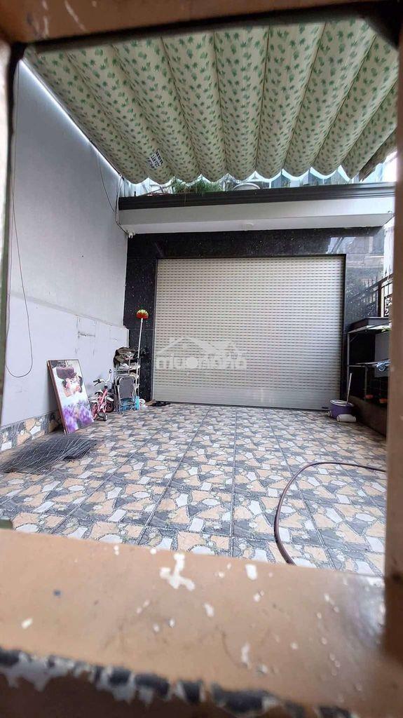 Nhà lầu gần siêu thị go dĩ an giá 10 triệu
