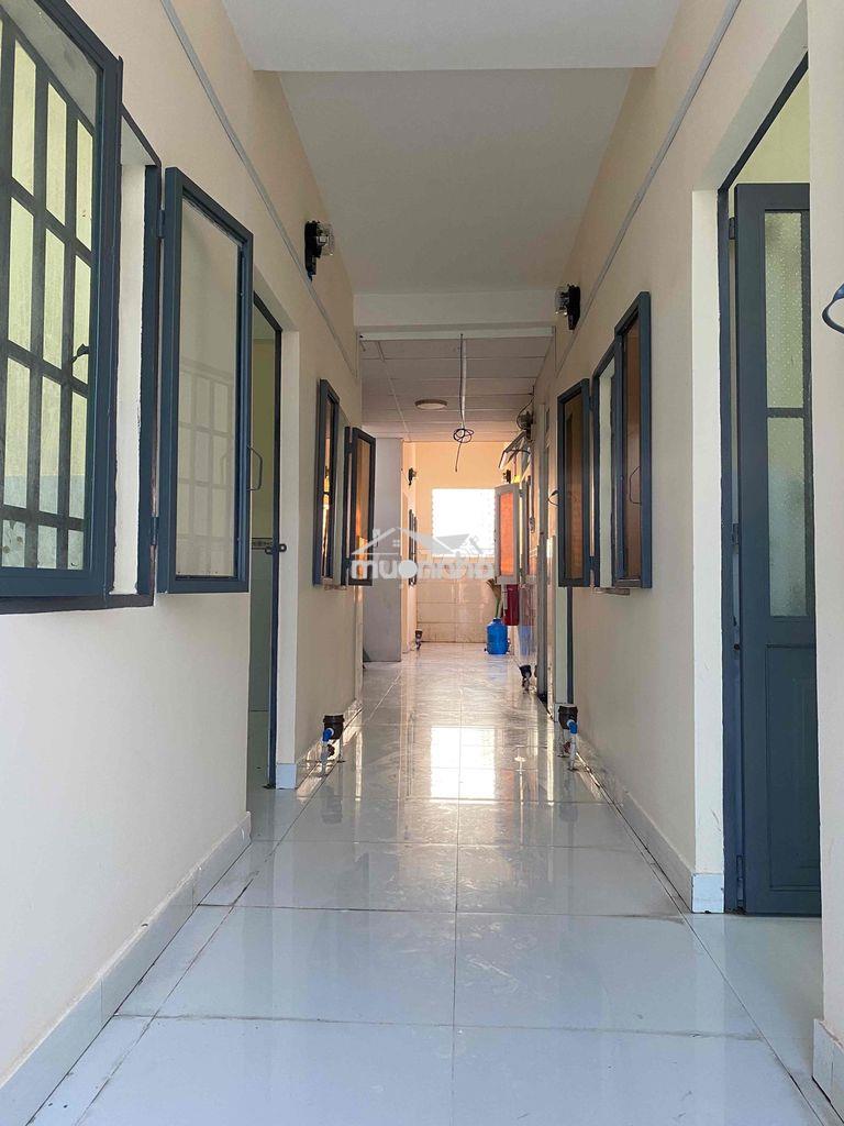 Phòng đẹp thoáng mát gió trời.gần chợ phạm đăng giảng - 2