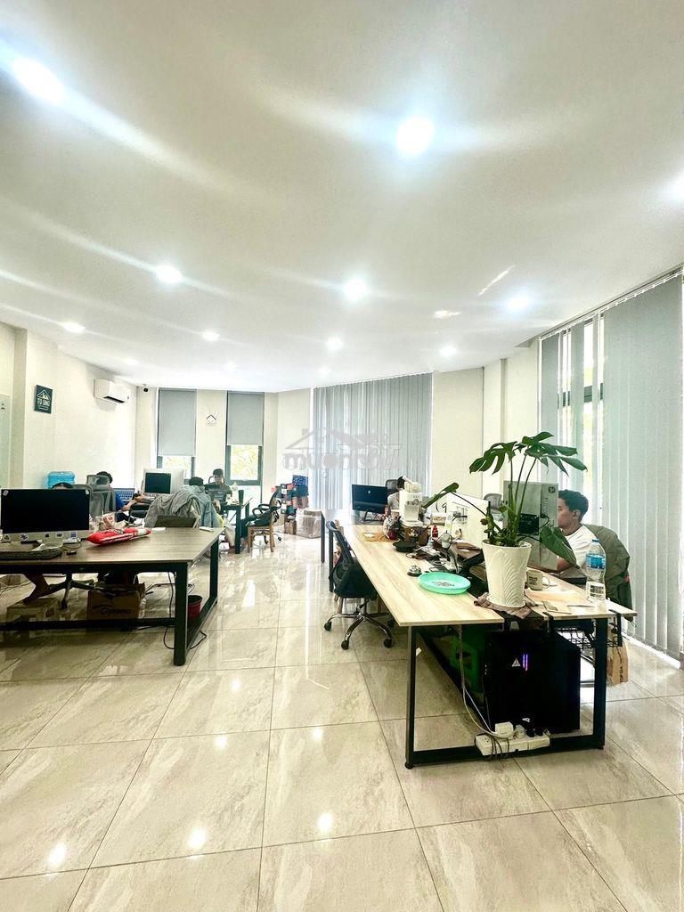 Cho thuê văn phòng căn góc tại vạn phúc city – 60m² - 3