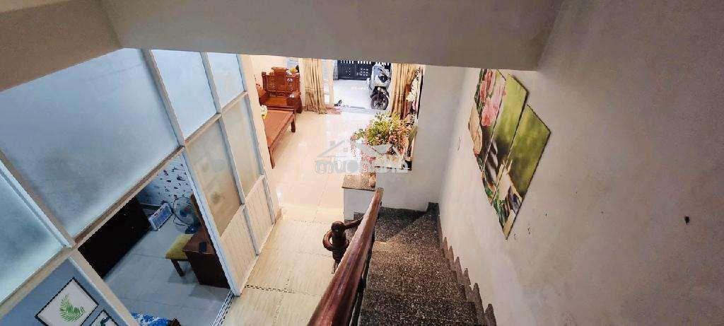 Bán nhà ,đường huỳnh văn bánh ,p 9 pn ,ngang 5m'85m2 4 tầng giá:11.2tỷ - 3