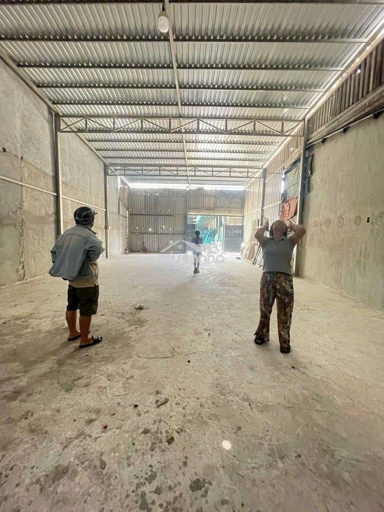 Kho xưởng 130m2 giá 7 triệu - 3