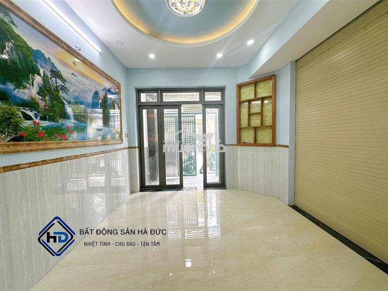 Nhà 3 lầu 4x16 góc 2 mặt tiền hẻm thông gần trường nguyễn trung trực