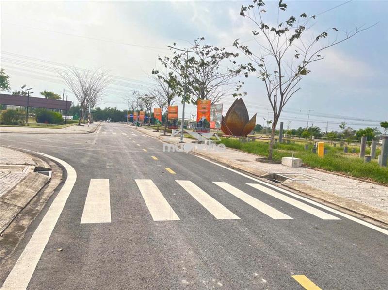 Bán đất full thổ cư, sổ hồng riêng, cách vinhomes hóc môn 15 phút