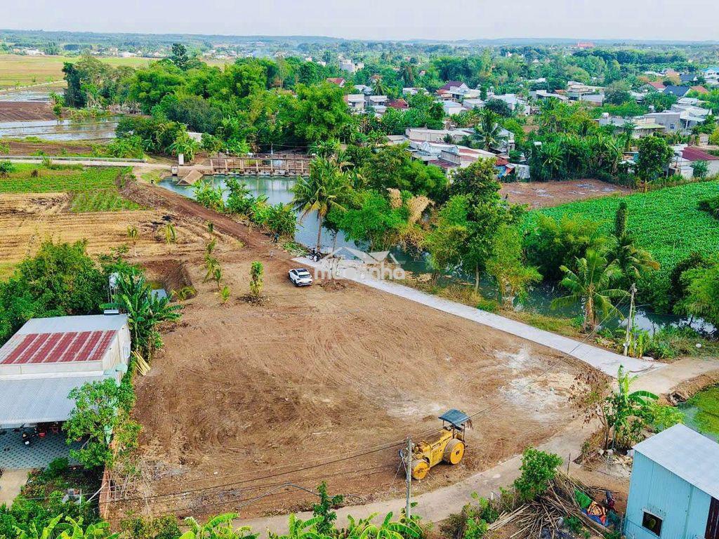 Bán 1700m2 view suoi thề tại sông ray đồng nai,có 400tc,đường 4m,2.5ti - 4