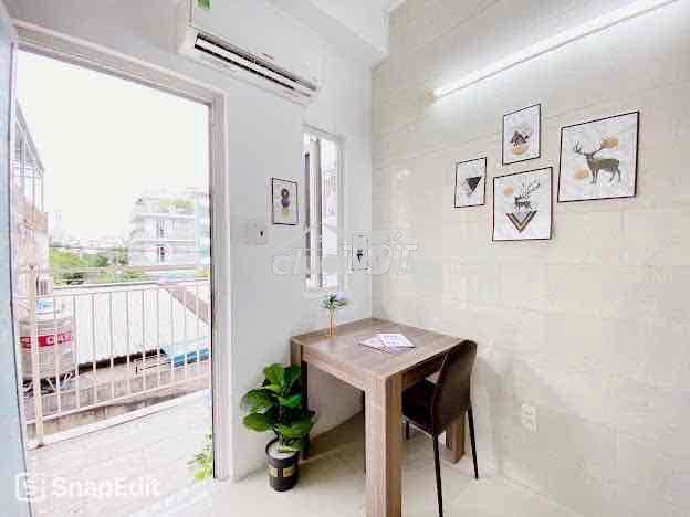 Phòng ban công giá rẻ có thang máy siêu mới ngay vòng xoay phú lâm - 3
