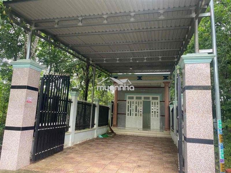 Bán gấp nhà lai uyên, bàu bàng mặt tiền đường nhựa thông, giá 1.8 tỷ