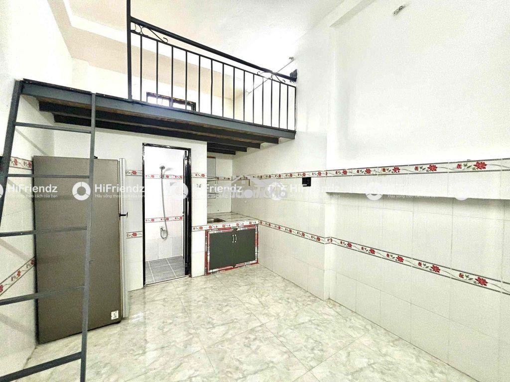 Cho thuê phòng gác giá rẻ cửa sổ có thang máy gần vườn lài phú thọ hoà - 3